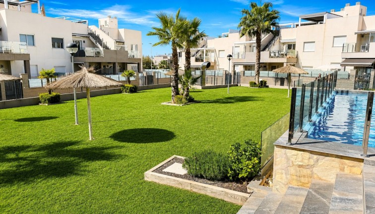 Reventa - Apartamento / piso - Torrevieja - Aguas Nuevas