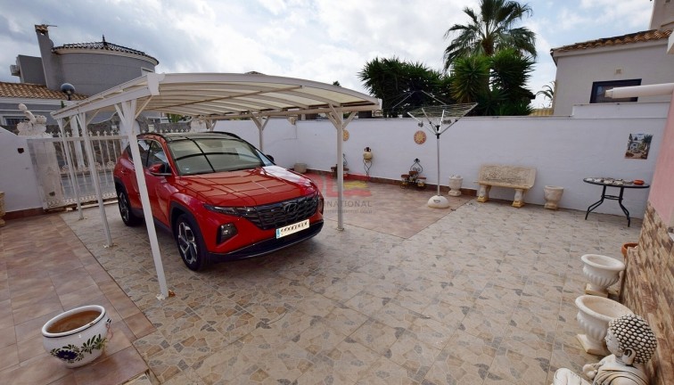Resale - Chalet - Cabo Roig