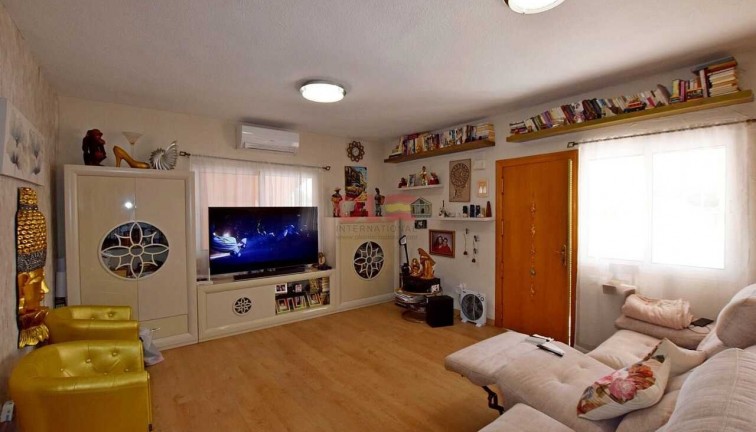 Resale - Chalet - Cabo Roig