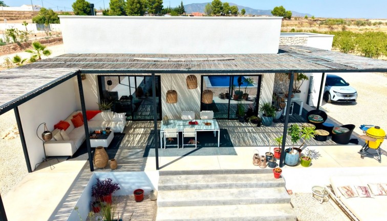 Resale - Chalet - Pinoso