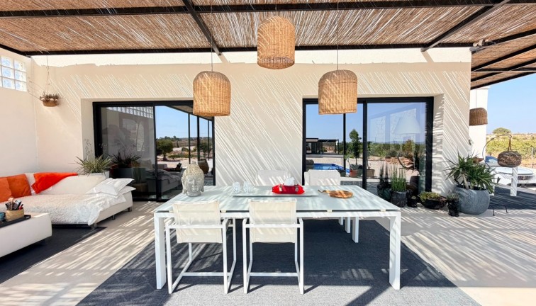 Resale - Chalet - Pinoso