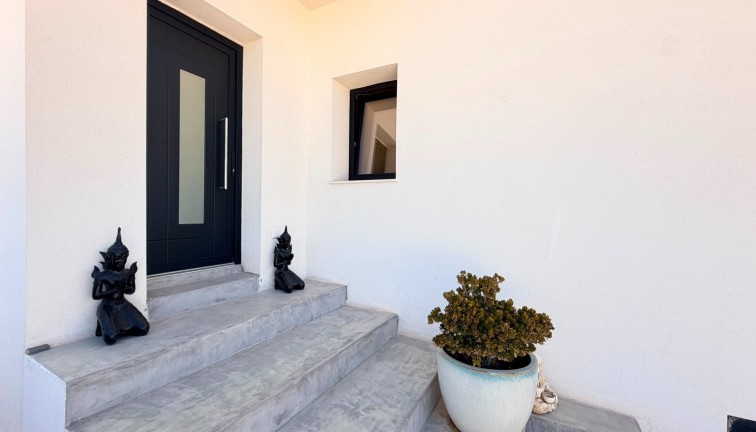 Resale - Chalet - Pinoso