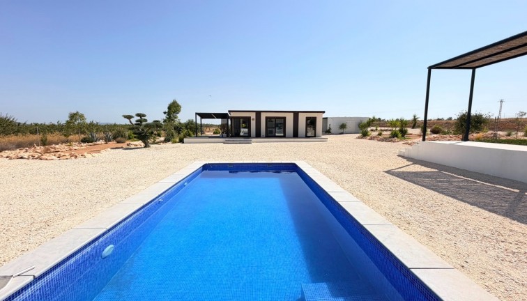 Resale - Chalet - Pinoso