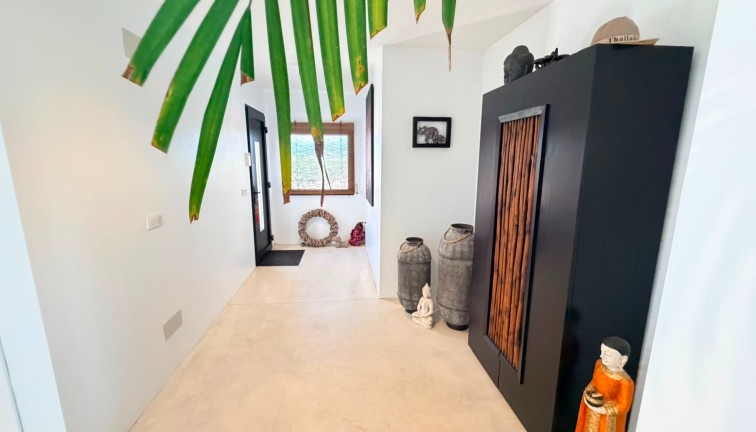 Resale - Chalet - Pinoso