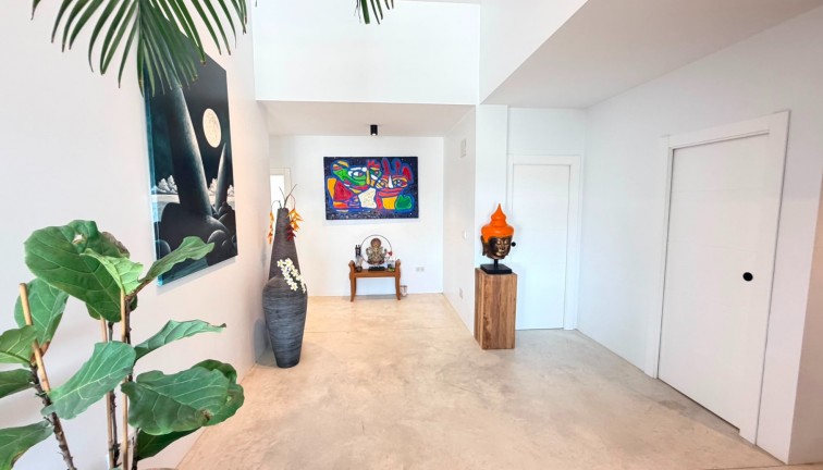 Resale - Chalet - Pinoso