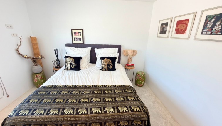Resale - Chalet - Pinoso