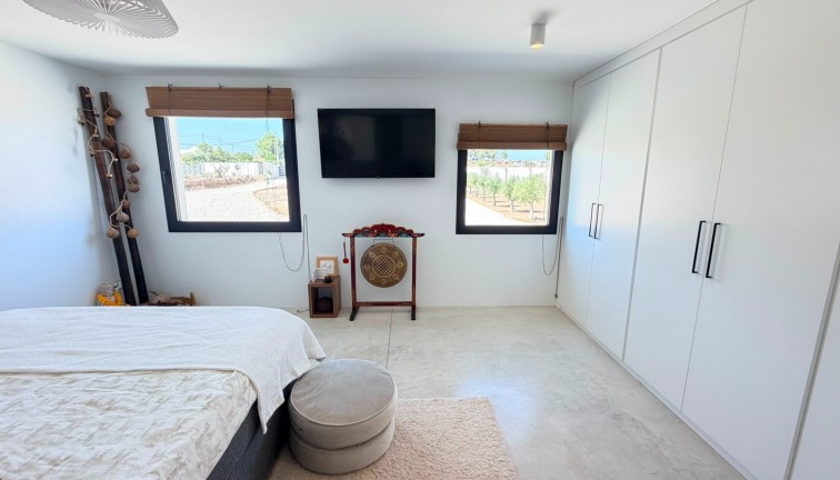 Resale - Chalet - Pinoso