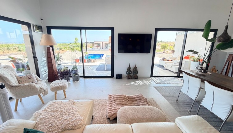 Resale - Chalet - Pinoso
