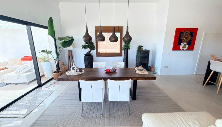 Resale - Chalet - Pinoso