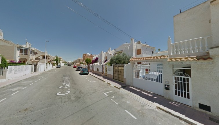 Reventa - Casa adosada - Torrevieja
