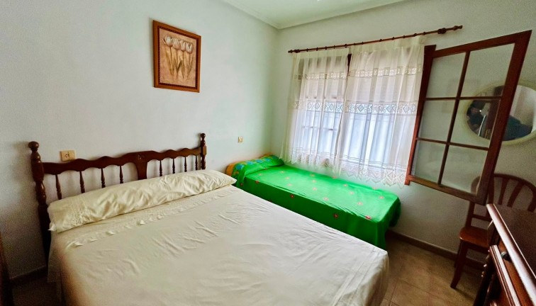 Reventa - Casa adosada - Torrevieja