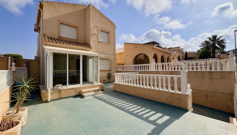 Jälleenmyynti - Erillistalo - Orihuela - Los Balcones