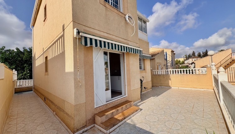 Jälleenmyynti - Erillistalo - Orihuela - Los Balcones