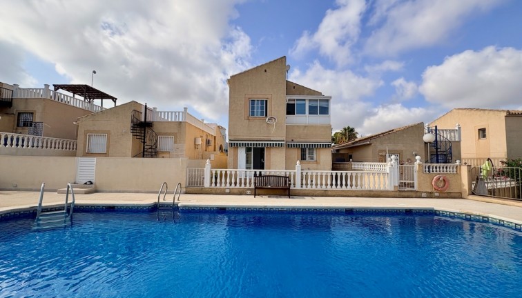 Jälleenmyynti - Erillistalo - Orihuela - Los Balcones