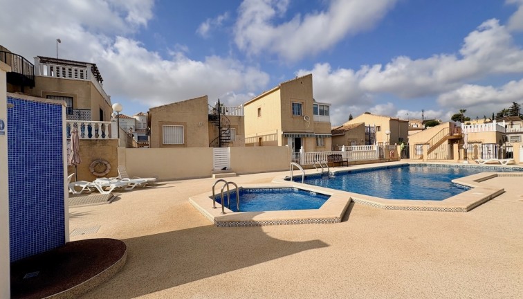 Jälleenmyynti - Erillistalo - Orihuela - Los Balcones