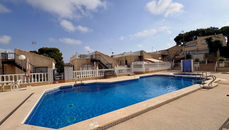 Jälleenmyynti - Erillistalo - Orihuela - Los Balcones