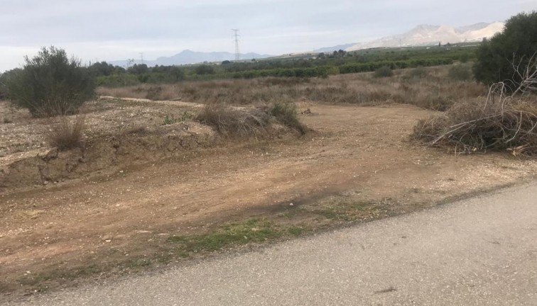 Resale - Plot - Benferri