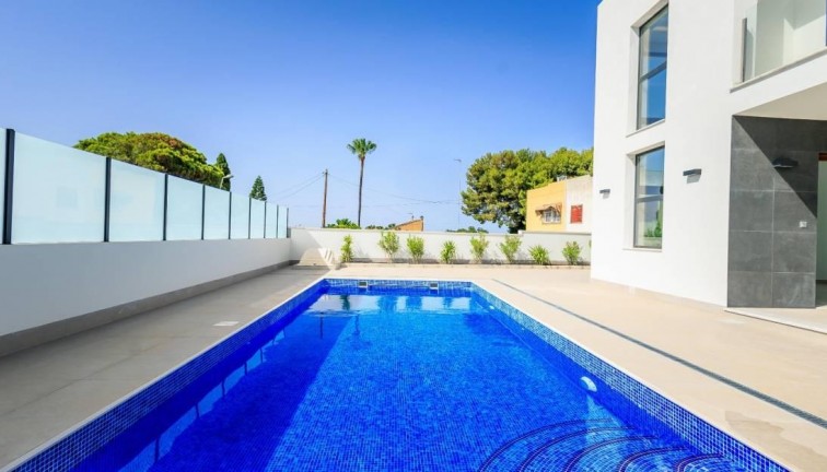 Resale - Chalet - Torrevieja - Los Balcones