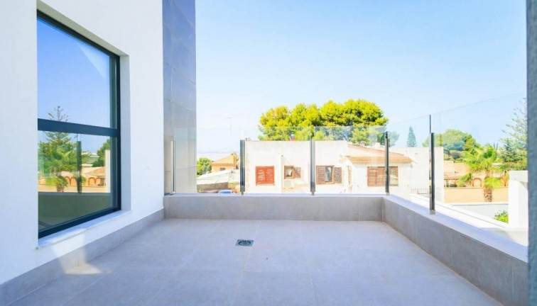 Resale - Chalet - Torrevieja - Los Balcones