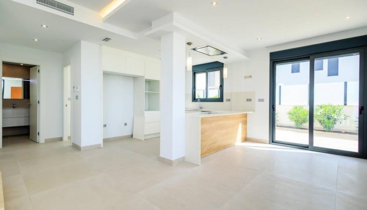 Resale - Chalet - Torrevieja - Los Balcones
