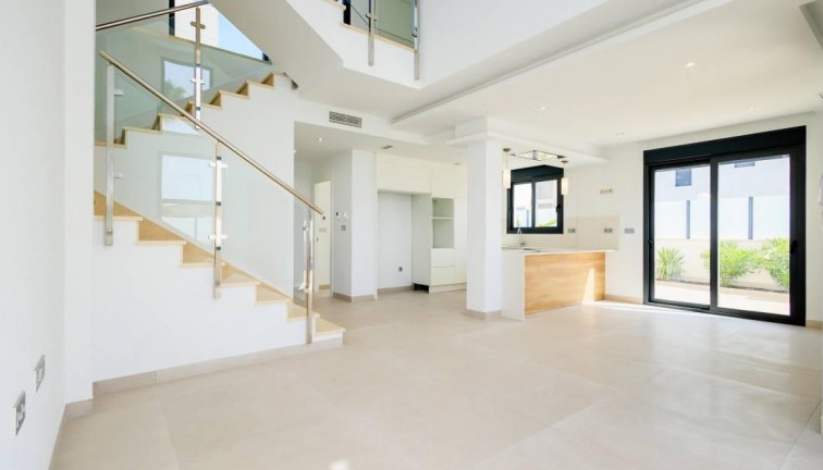 Resale - Chalet - Torrevieja - Los Balcones