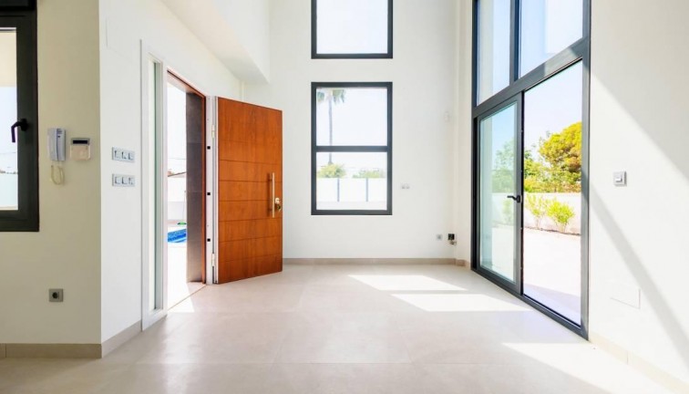 Resale - Chalet - Torrevieja - Los Balcones