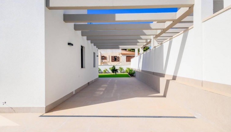 Resale - Chalet - Torrevieja - Los Balcones