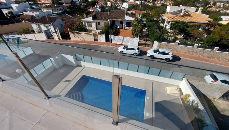 Resale - Chalet - Torrevieja - Los Balcones