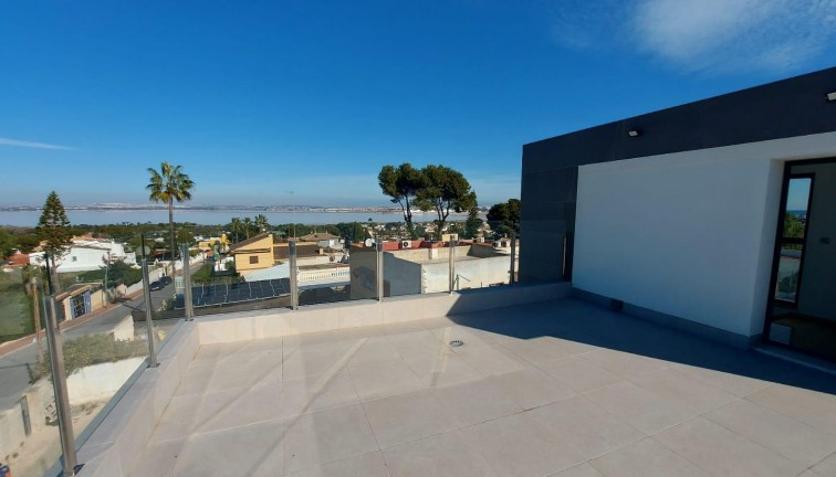 Resale - Chalet - Torrevieja - Los Balcones