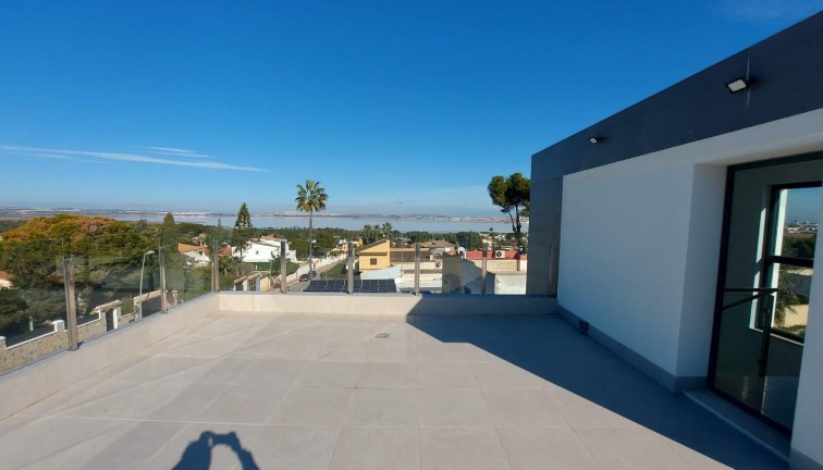 Resale - Chalet - Torrevieja - Los Balcones