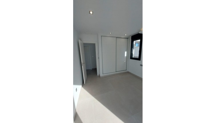 Resale - Chalet - Torrevieja - Los Balcones