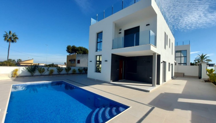 Resale - Chalet - Torrevieja - Los Balcones