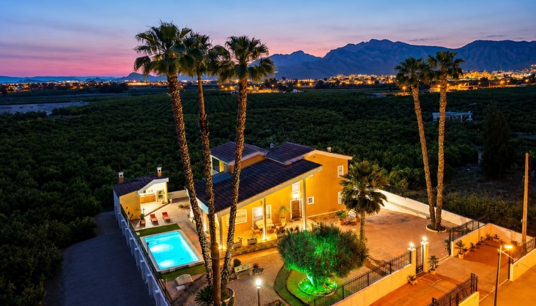Resale - Chalet - Orihuela