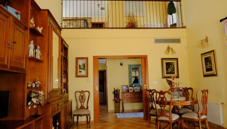 Resale - Chalet - Orihuela