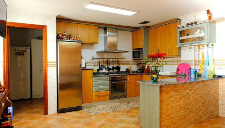 Resale - Chalet - Orihuela