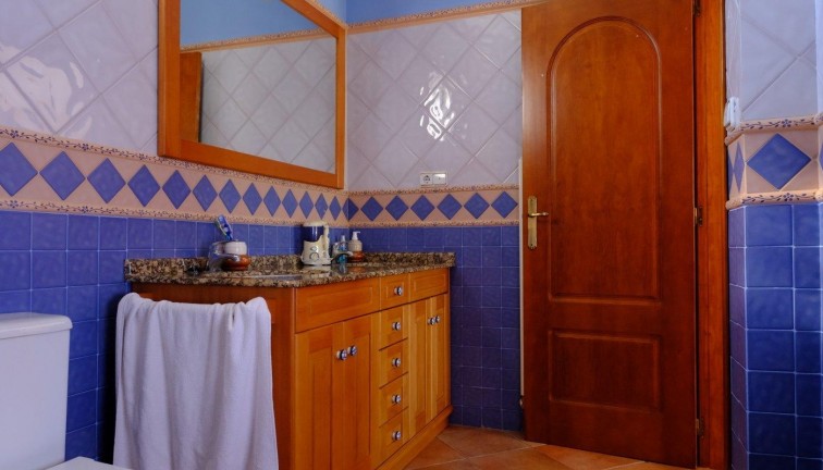 Resale - Chalet - Orihuela