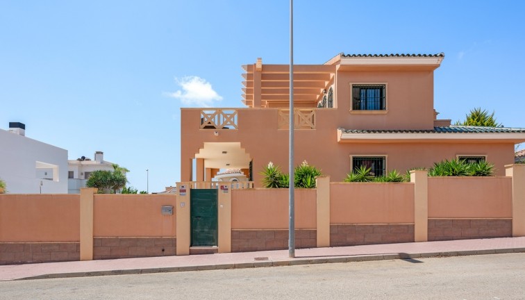 Jälleenmyynti - Erillistalo - Ciudad quesada - Rojales