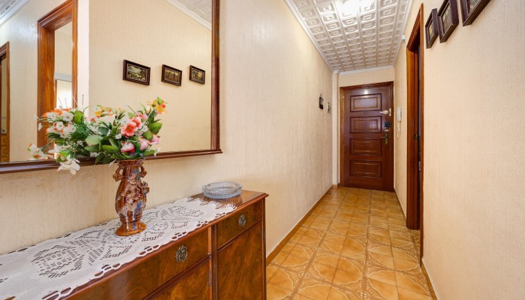 Jälleenmyynti - Asunto - Torrevieja - Acequion