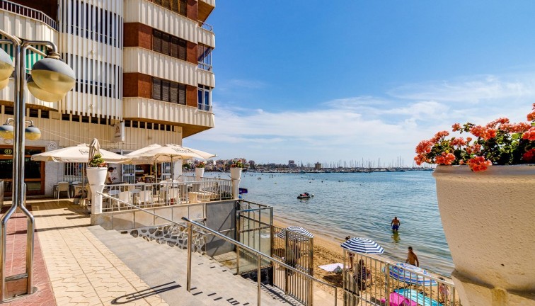 Jälleenmyynti - Asunto - Torrevieja - Acequion