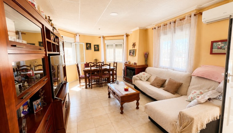 Resale - Chalet - Torrevieja - La Siesta