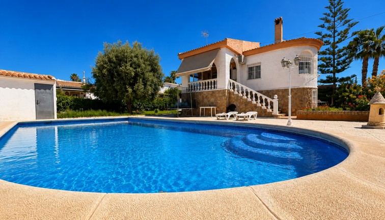 Resale - Chalet - Torrevieja - La Siesta
