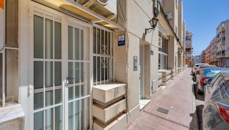 Jälleenmyynti - Asunto - Torrevieja - Playa del Cura