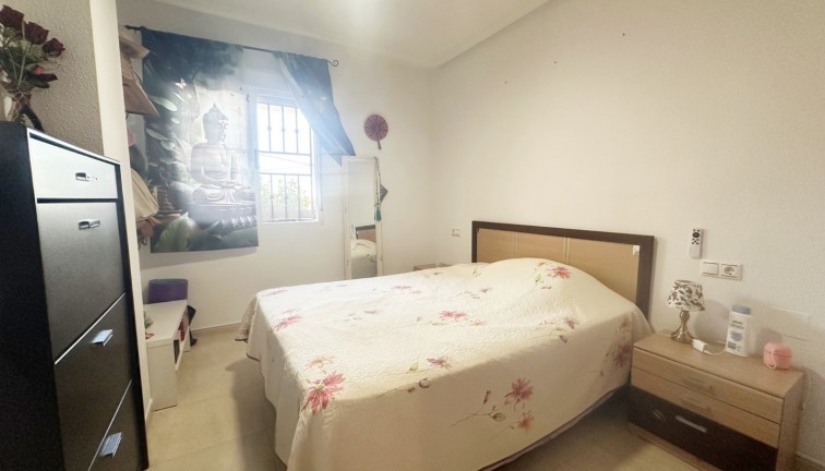 Resale - Bungalow - Torrevieja