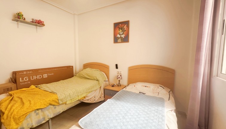 Resale - Bungalow - Torrevieja