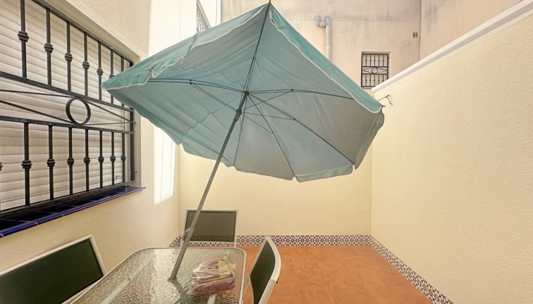Resale - Bungalow - Torrevieja