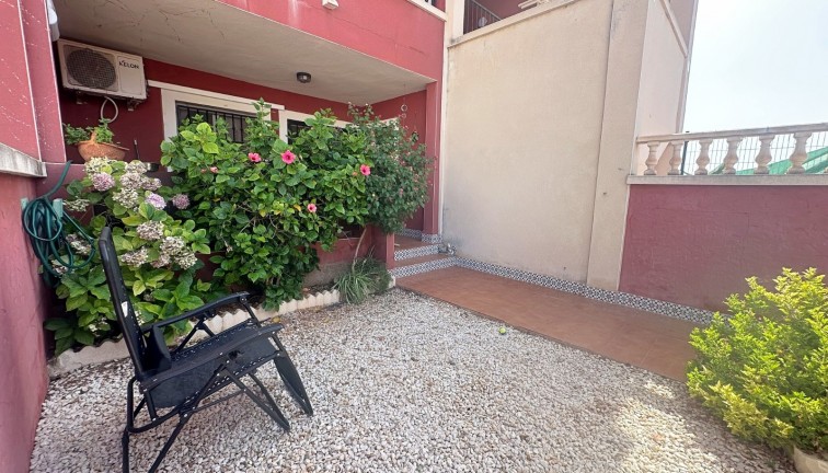 Resale - Bungalow - Torrevieja
