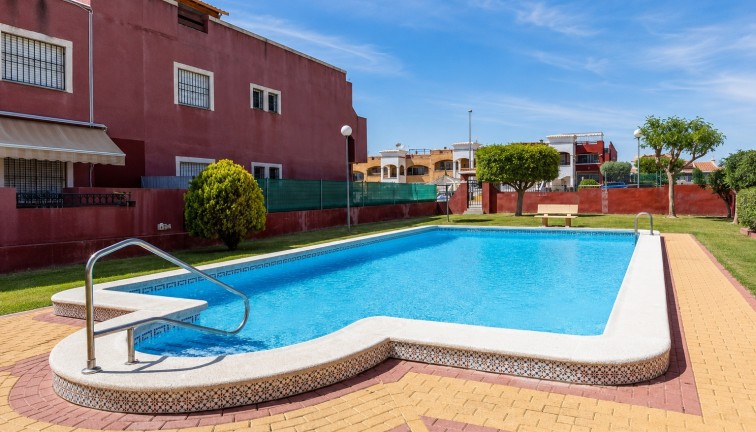 Resale - Bungalow - Torrevieja