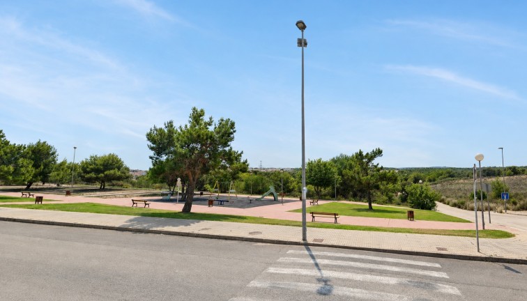 Resale - Bungalow - Torrevieja