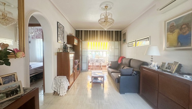 Återförsäljning - Bungalow - Torrevieja - Aguas Nuevas