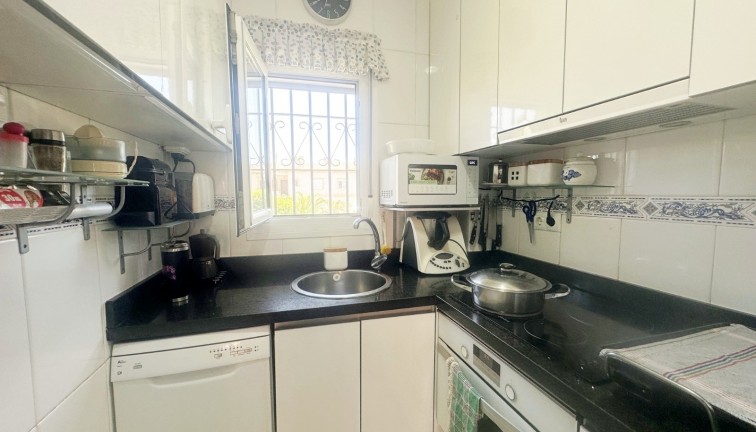 Återförsäljning - Bungalow - Torrevieja - Aguas Nuevas